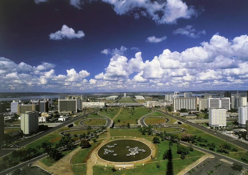 Flat - Esplanada Dos Ministerios - Centro De Brasilia Hotel Exterior photo