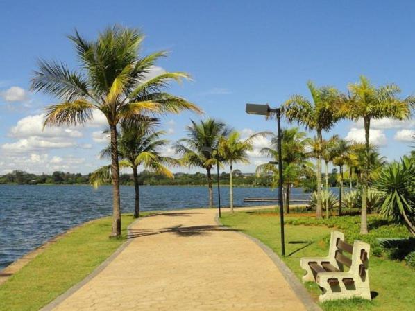 Flat - Esplanada Dos Ministerios - Centro De Brasilia Hotel Exterior photo